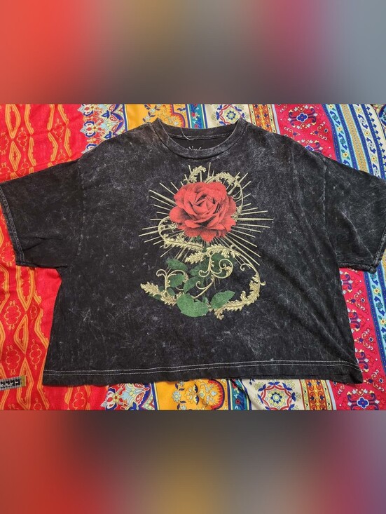 Trust the Universe Tops - Vintage Black Graphic Tee with Red Rose Motif Crop Top Grunge Distressed